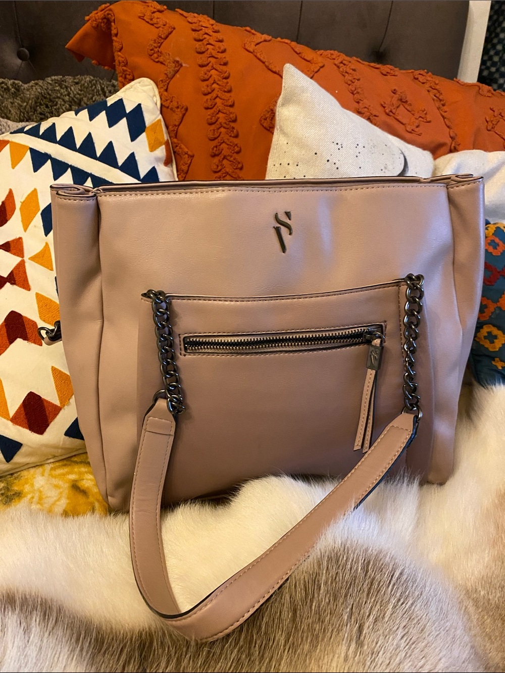 Simply Vera Tan Tote Bag with Gunmetal Chain Accent